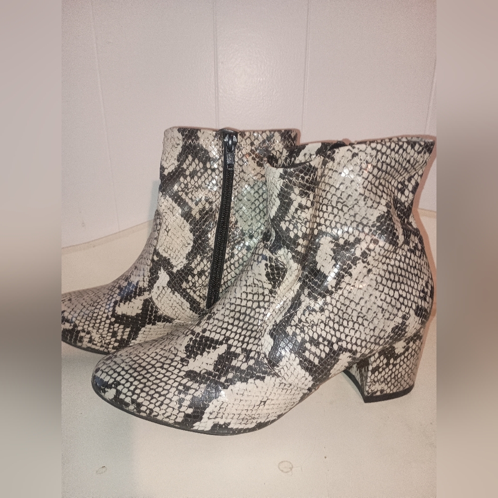Snakeskin Pattern Ankle Boots